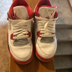 4y retro Jordan 4