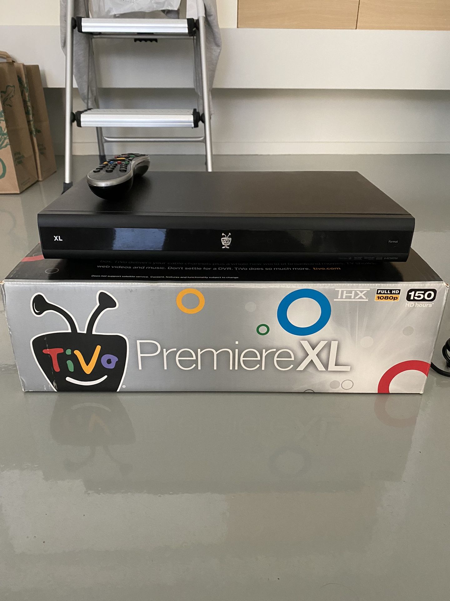 TiVo Premiere XL (TCD748000) with Lifetime Service