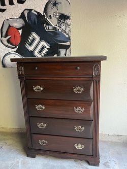 DRESSER WITH DRAWERS