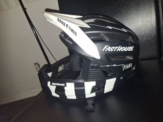 BELL x FASTHOUSE SUPER AIR R SPHERICAL MIPS HELMET – MEDIUM – LIKE NEW – $225 OBO