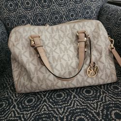 Micheal Kors Bag