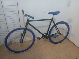 Fixed gear bike ( fixie)