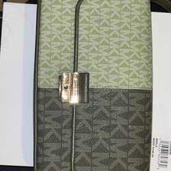 Brand New Never Worn Two Shades Of Green New Michael Kors Purse 