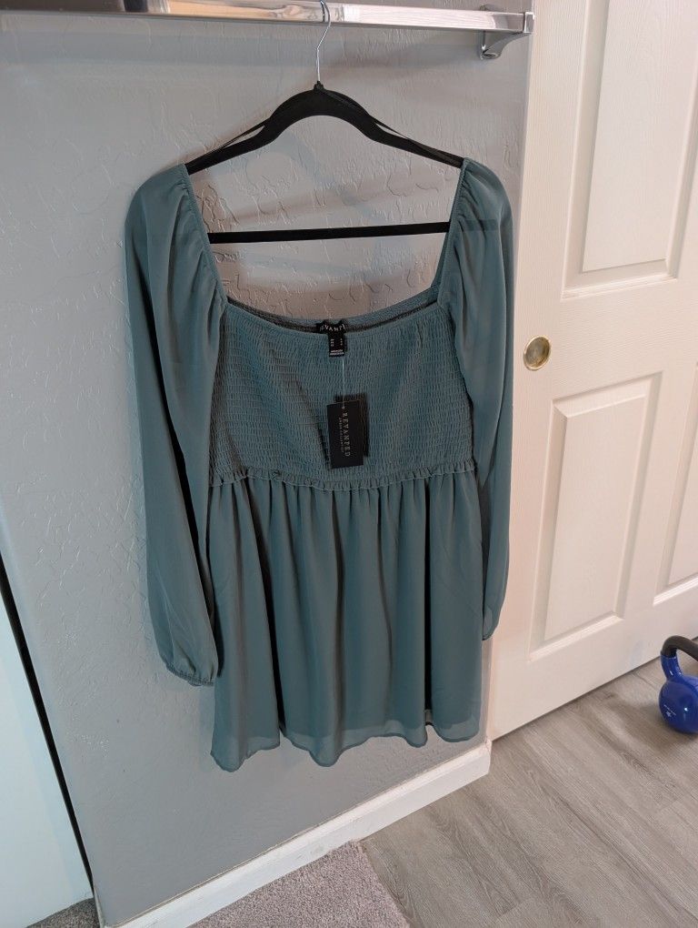 Revamped Smocked Dress – Women’s Large (NWT)