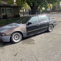 2000 BMW 528i