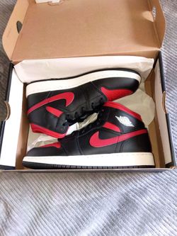 Air Jordan 1 Mid Black Red Sneakers
