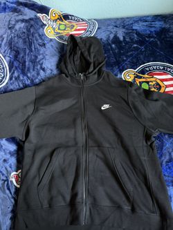 BLACK NIKE ZIPUP