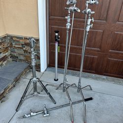 Matthews C Stands , Modern Low Boy And Other Equipment 
