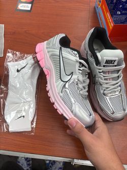 Nike Vomero 5 Silver Pink Sneakers