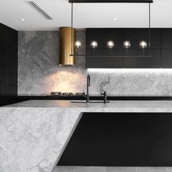 Custom Kitchen Cabinets 