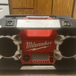 Milwaukee Job Site Radio 