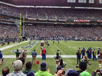 Denver Broncos at Seattle Seahawks Section 113, Row E, only 5 rows from the Field!