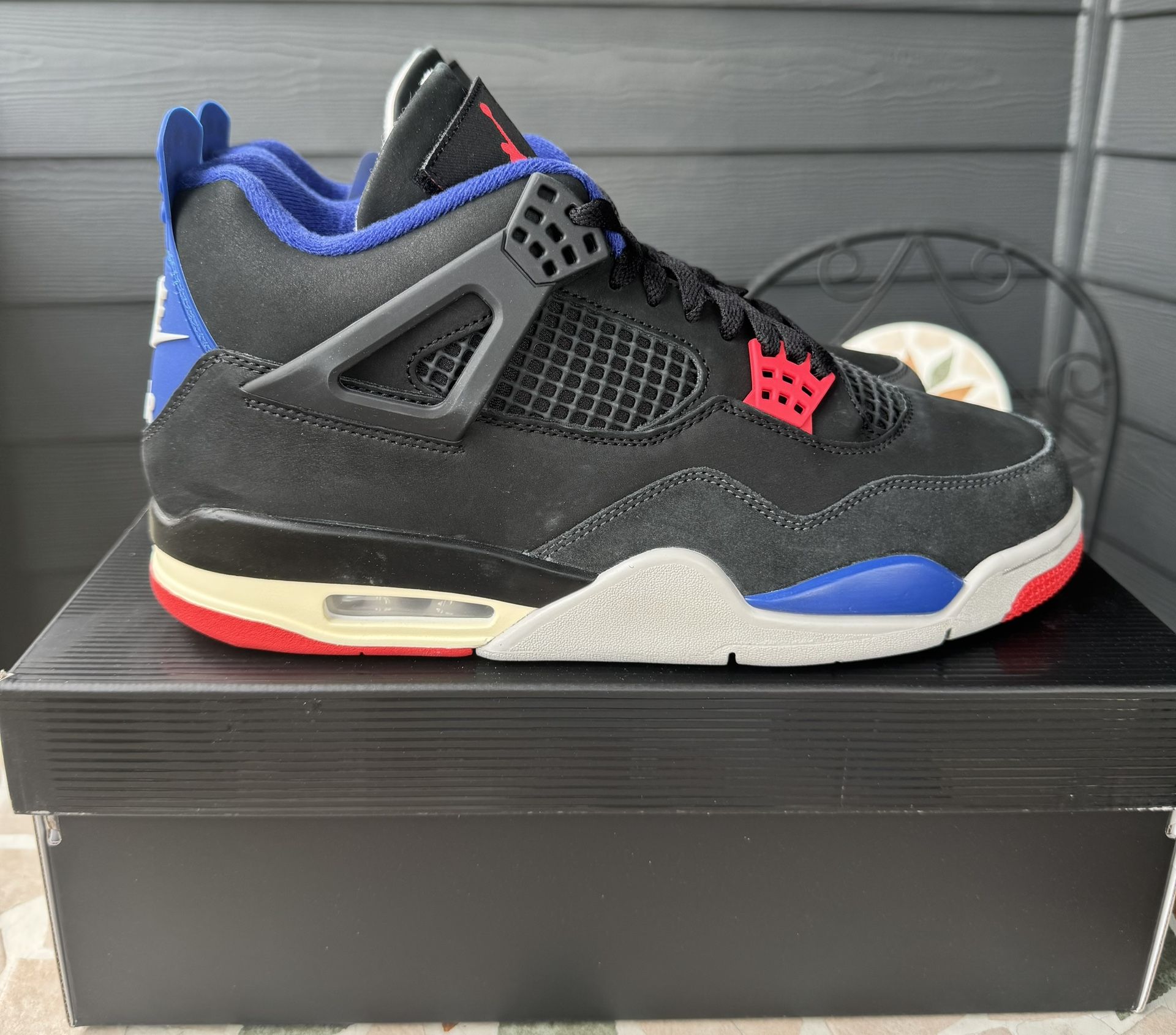 Jordan 4 Retro 