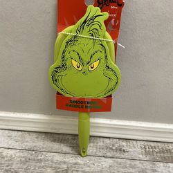NWT grinch Hair Brush
