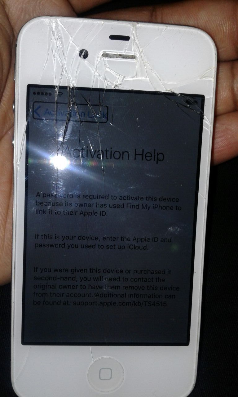 Iphone 4 ( icloud locked)
