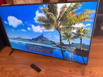 LG 55” 4K UHD Smart TV – Excellent Condition + Remote