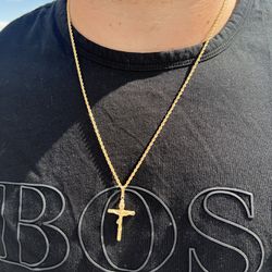 18 K Italian Gold Rope Chain With Pendant 