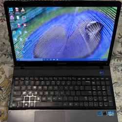 Samsung 300E Laptop Core i3 120GB SSD 8GB RAM CD R/W Windows 10 Pro