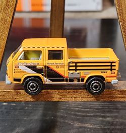 Matchbox Volkswagen Transporter Crew Cab