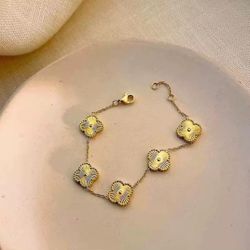 Four Leaf Flower Bracelet 