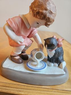 Feeding Kitty Lenox  Fine Porcelain 