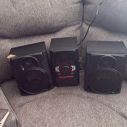 radio and speakers 