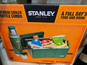 Stanley lumlnchbox cooler and bottle