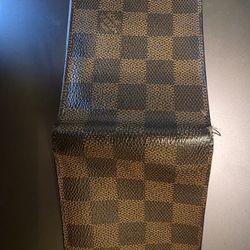 Louis Vuitton Wallet (MENS)