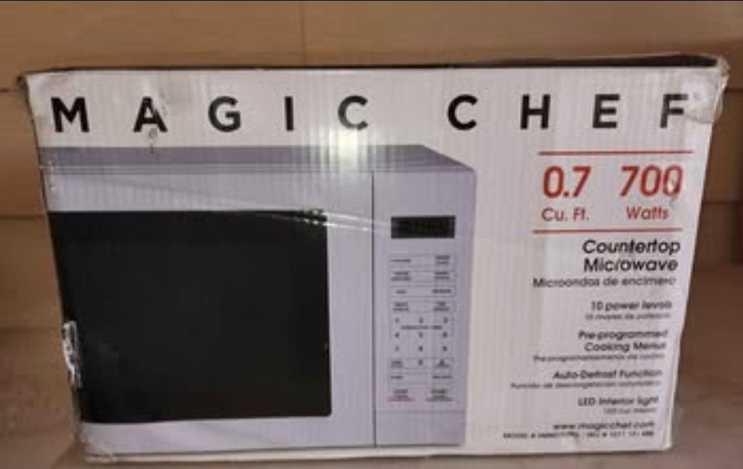Magic Chef - Microwave