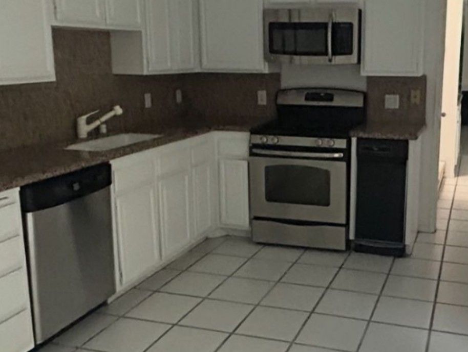 Stove,Micro,Dish Washer And Compactor