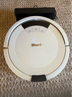 Shark  AV752 robot vacuum