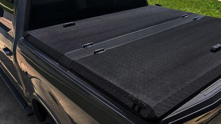 Diamondback SE Bed Cover for 2015-2020 F150