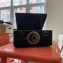 Glowing Victrola record player **read desc