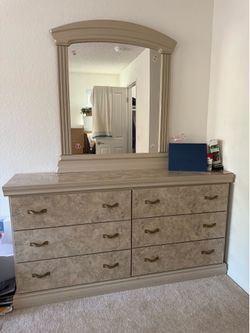 Dresser with 2 nightstands