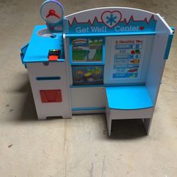 Kids’ Play “Get Well Center” Set