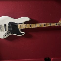 Squier jazz bass 