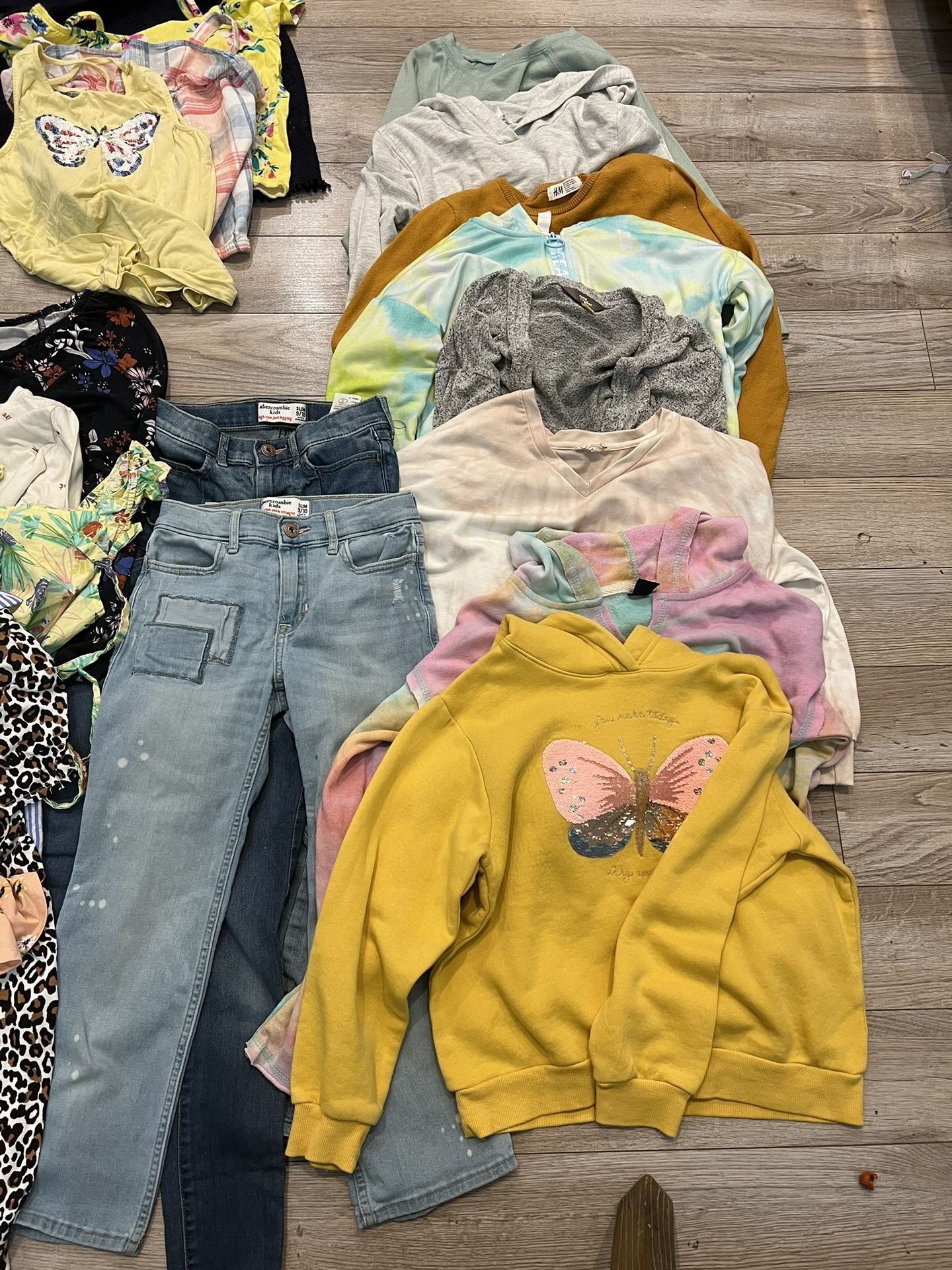 Big Lot Of Girls’ Clothes Sizes 810 With A Few 1012 Mixed In for Sale