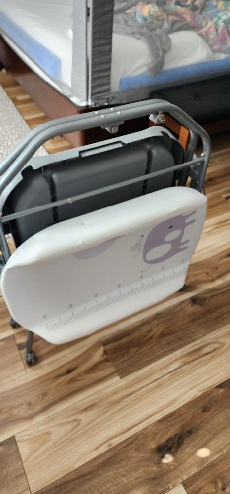 Changing Table With Bath Tub Unit