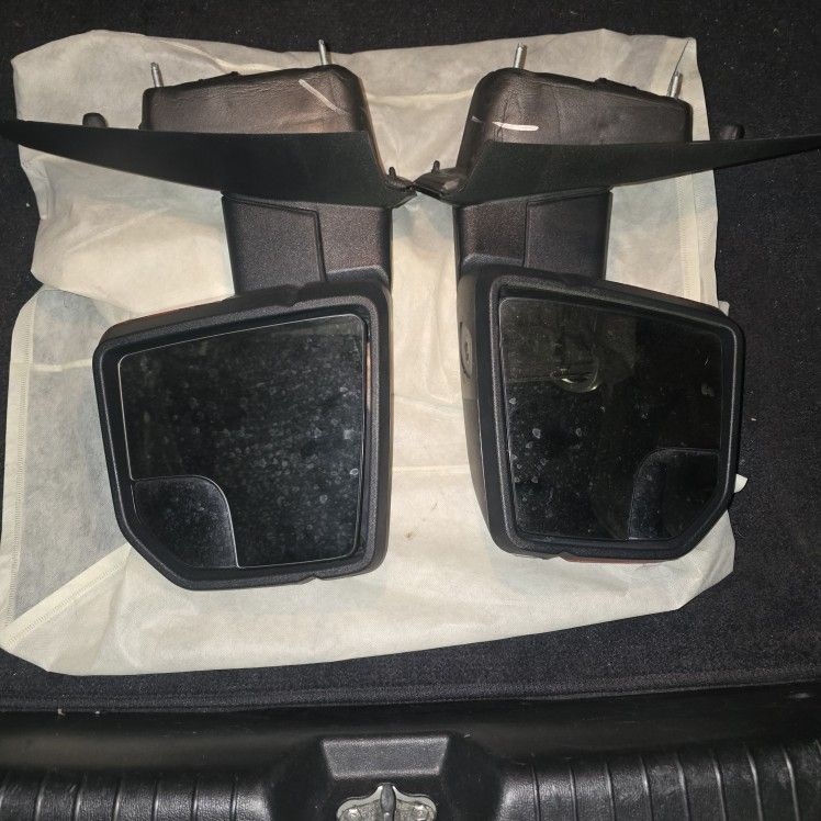 Ford Truck Side Mirrors – OEM Pair for Sale!