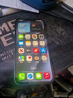 iPhone 14 128gb unlocked ( READ)(NO FACE ID)