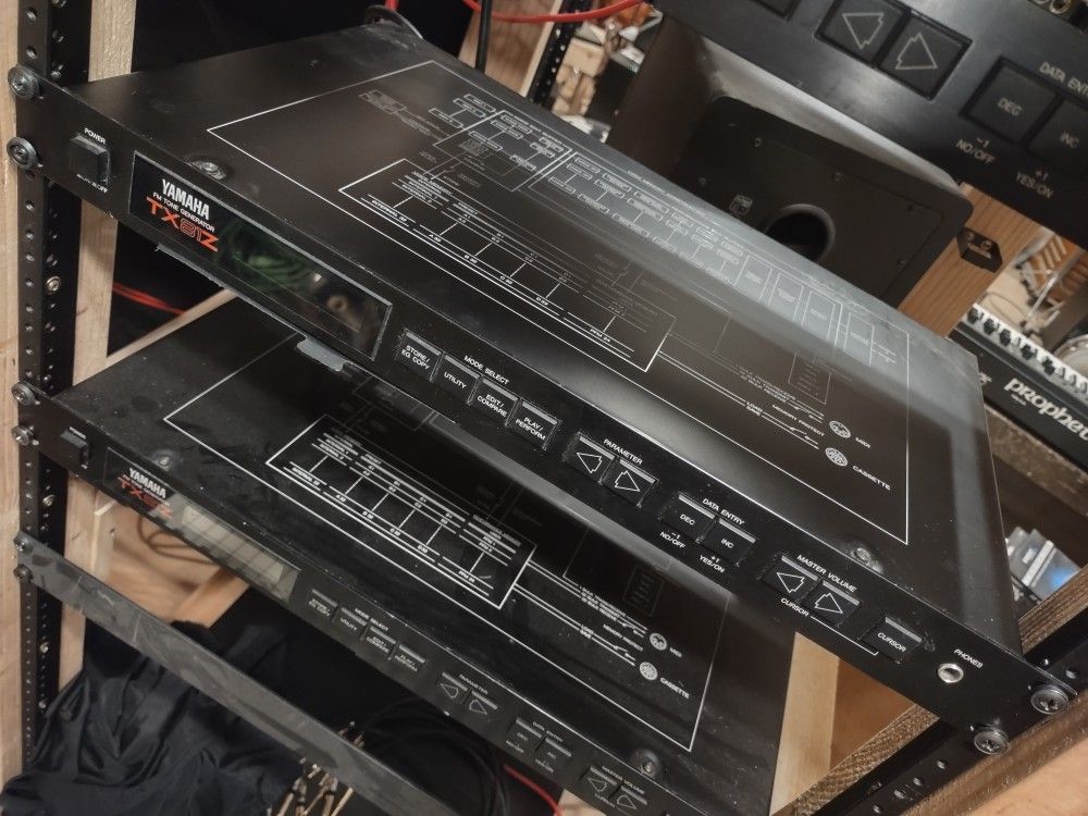 Yamaha Tx81z Synthesizer