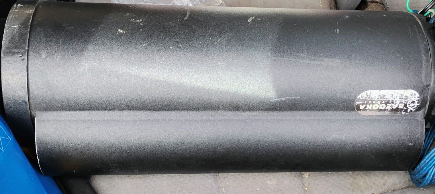 Bazooka Tube Sub With Built-in Amp 8"