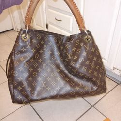Louis Vuitton Purse