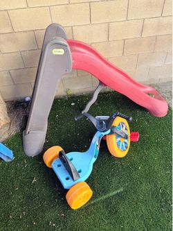 Outdoor kids slide and toys