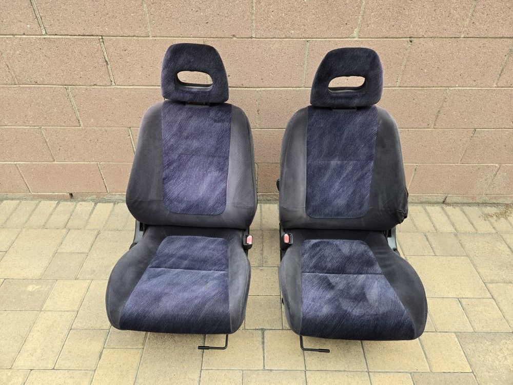 94-01 Acura Integra Front Seats