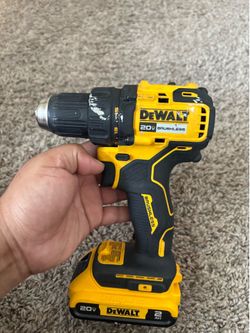 DeWalt Drill with battery and charger