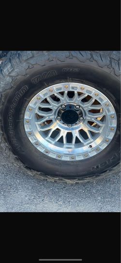 Lock off road rims
