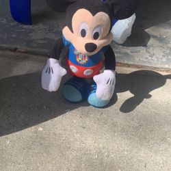 Dancing Mickey Mouse 