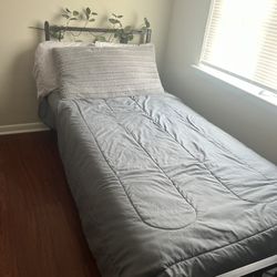 Twin Metal Bed Frame 