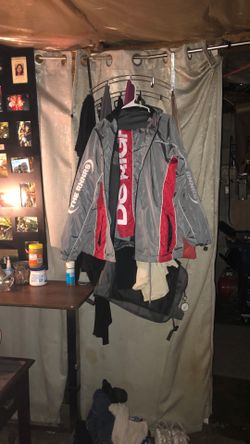 2pc Red And Gray Athletes Set Sz L